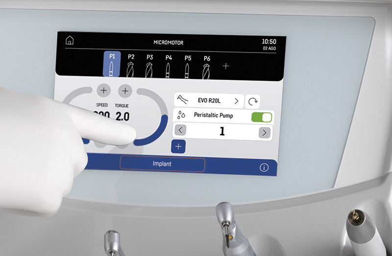 CART-Chirurgico_Performance-cliniche_Consolle-Full-touch